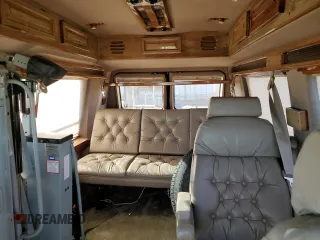 1995 Chevrolet Chevy Van z VIN 1GBEG25K3SF249372, wystawiony jako Copart lot #72284224 z przebiegiem 72 331 mil mil oraz Tytuł czysty. Historia ofert i sprzedaży dostępna na DreamBid. Obrazek 10.