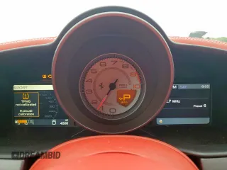2014 Ferrari 458 Italia z VIN ZFF68NHA1E0198612, wystawiony jako Copart lot #54941365 z przebiegiem 4 506 mil mil oraz Szkoda całkowita • Salvage title. Historia ofert i sprzedaży dostępna na DreamBid. Obrazek 9.