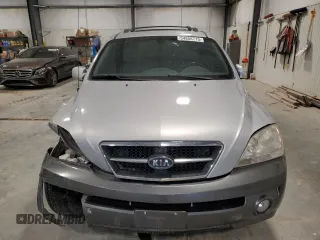 2005 Kia Sorento LX z VIN KNDJC733X55368884, wystawiony jako Copart lot #54858715 z przebiegiem 136 993 mil mil oraz Szkoda całkowita • Salvage title. Historia ofert i sprzedaży dostępna na DreamBid. Obrazek 5.