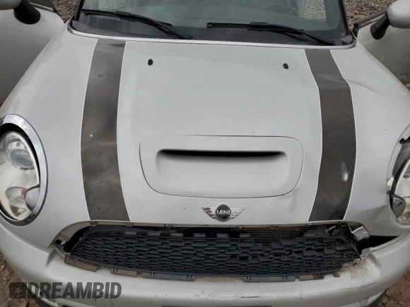 2015 MINI Convertible S with VIN WMWZP3C57F2A91437, listed as a Copart auction lot 53883525 with 28,185 mi miles and Salvage title. Bid and sale history available at DreamBid. Image 11.