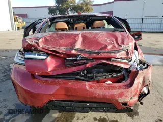 2025 BMW 3 Series 330i xDrive with VIN 3MW89CW06S8F00042, listed as a Copart auction lot 87093044 with 0 mi miles and Salvage Title. Bid and sale history available at carsss.com. Image 6.