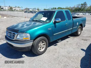1998 Ford F-150 z VIN 1FTZX1725WNA75420, wystawiony jako IAAI lot #41775998 z przebiegiem 201 604 mil mil oraz . Historia ofert i sprzedaży dostępna na DreamBid. Obrazek 2.