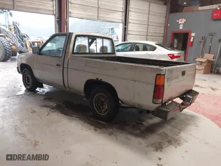 1993 Nissan Trucks 2WD with VIN 1N6SD11S7PC323101, listed as a IAAI auction lot 41515027 with 178,818 mi miles. Bid and sale history available at carsss.com. Image 3.
