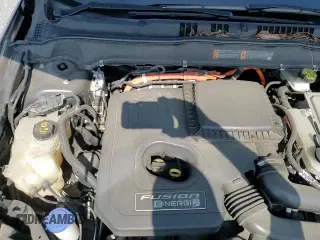 2017 Ford Fusion SE with VIN 3FA6P0PU7HR327754, listed as a Copart auction lot 68400515 with 82,704 mi miles and Salvage title. Bid and sale history available at DreamBid. Image 15.