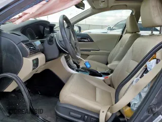 2017 Honda Accord Touring z VIN JHMCR6F79HC000923, wystawiony jako Copart lot #60062255 z przebiegiem 92 597 mil mil oraz Czysty tytuł • Clean title. Historia ofert i sprzedaży dostępna na DreamBid. Obrazek 7.