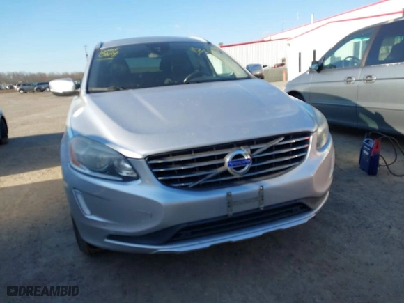 2015 Volvo XC60 T5 with VIN YV4612RK9F2633050, listed as a IAAI auction lot 41894031 with 178,833 mi miles. Bid and sale history available at carsss.com. Image 12.