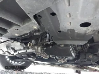 2015 Nissan Sentra SL z VIN 3N1AB7AP8FY257072, wystawiony jako IAAI lot #42189918 z przebiegiem 192 892 mil mil oraz . Historia ofert i sprzedaży dostępna na DreamBid. Obrazek 6.