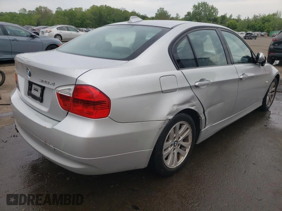 2007 BMW 3 Series 328xi с VIN WBAVC935X7K034516, выставлен на аукционе Copart как лот 56903595 с пробегом 101 977 миль миль и Списание • Salvage title. История ставок и продаж доступна на DreamBid. Изображение 3.