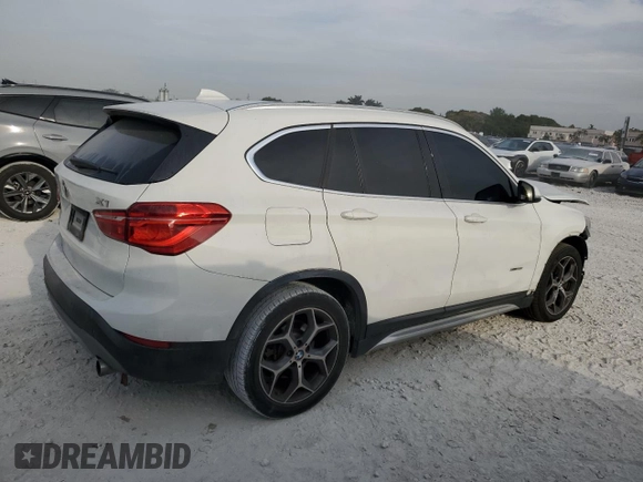 2016 BMW X1 xDrive28i z VIN WBXHT3C3XGP884843, wystawiony jako Copart lot #50605845 z przebiegiem 115 197 mil mil oraz Nie do naprawy • Non repairable. Historia ofert i sprzedaży dostępna na DreamBid. Obrazek 3.