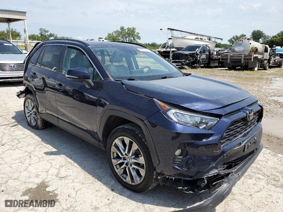 2021 Toyota RAV4 XLE Premium with VIN 2T3C1RFV7MW153560, listed as a Copart auction lot 66951414 with 68,799 mi miles and Salvage Title. Bid and sale history available at carsss.com. Image 4.