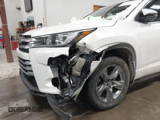 2018 Toyota Highlander Limited z VIN 5TDDZRFH2JS874888, wystawiony jako IAAI lot #41840205 z przebiegiem 82 847 mil mil oraz . Historia ofert i sprzedaży dostępna na DreamBid. Obrazek 6.