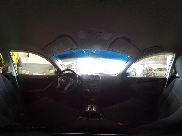 2009 Nissan Altima S z VIN 1N4AL21E59N477966, wystawiony jako IAAI lot #42190062 z przebiegiem 171 127 mil mil oraz . Historia ofert i sprzedaży dostępna na DreamBid. Obrazek 19.