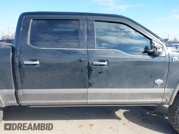 2018 Ford F-150 XL z VIN 1FTEW1EG9JFC27573, wystawiony jako IAAI lot #41626805 z przebiegiem 153 814 mil mil oraz . Historia ofert i sprzedaży dostępna na DreamBid. Obrazek 13.