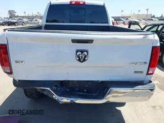 2017 Ram 1500 SLT z VIN 1C6RR7GG5HS583441, wystawiony jako IAAI lot #42391078 z przebiegiem 129 043 mil mil oraz . Historia ofert i sprzedaży dostępna na DreamBid. Obrazek 17.