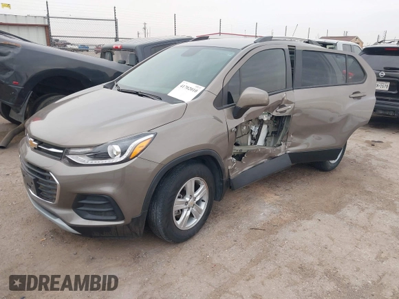 2022 Chevrolet Trax LT with VIN KL7CJLSM2NB563216, listed as a IAAI auction lot 41702010 with 19,937 mi miles. Bid and sale history available at carsss.com. Image 2.