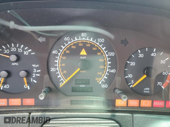 1995 Mercedes-Benz S with VIN WDBGA51E9SA239416, listed as a Copart auction lot 56059905 with 186,286 mi miles and Clean Title. Bid and sale history available at DreamBid. Image 9.
