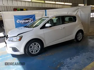 2017 Chevrolet Sonic LT z VIN 1G1JG6SH1H4174338, wystawiony jako Copart lot #53636225 z przebiegiem 99 701 mil mil oraz Czysty tytuł • Clean title. Historia ofert i sprzedaży dostępna na DreamBid. Obrazek 1.