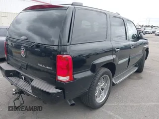 2005 Cadillac Escalade z VIN 1GYEC63T95R181022, wystawiony jako IAAI lot #41777173 z przebiegiem 44 348 mil mil oraz . Historia ofert i sprzedaży dostępna na DreamBid. Obrazek 4.