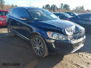 2016 Volvo XC60 T5 Drive-E Premier with VIN YV440MDK3G2915618, listed as a IAAI auction lot 41112381 with 75,720 mi miles. Bid and sale history available at carsss.com. Image 1.