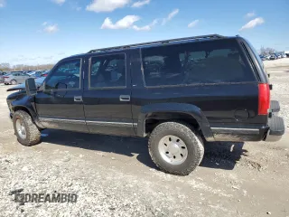 1999 GMC Suburban z VIN 3GKGK26J2XG514835, wystawiony jako Copart lot #47853685 z przebiegiem 124 657 mil mil oraz Tytuł czysty. Historia ofert i sprzedaży dostępna na DreamBid. Obrazek 2.