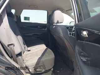 2019 Kia Sorento L z VIN 5XYPG4A39KG534430, wystawiony jako IAAI lot #42255655 z przebiegiem 167 437 mil mil oraz . Historia ofert i sprzedaży dostępna na DreamBid. Obrazek 8.