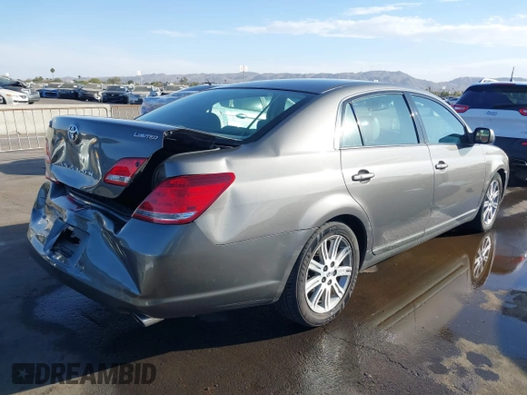 2006 Toyota Avalon XL with VIN 4T1BK36B86U140565, listed as a IAAI auction lot 41297851 with 186,025 mi miles. Bid and sale history available at carsss.com. Image 4.