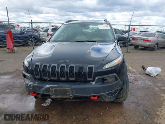 2014 Jeep Cherokee Trailhawk with VIN 1C4PJMBS5EW128658, listed as a IAAI auction lot 41722320 with 1 mi miles. Bid and sale history available at carsss.com. Image 11.