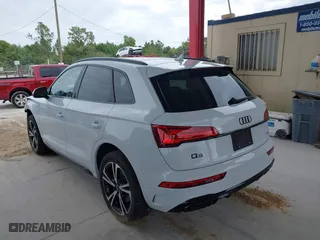 2025 Audi Q5 S line Premium Plus with VIN WA1EAAFY3S2013364, listed as a IAAI auction lot 41813601 with 1,450 mi miles. Bid and sale history available at carsss.com. Image 3.