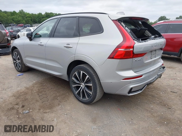 2025 Volvo XC60 Plus с VIN YV4M12RC5S1149246, выставлен на аукционе IAAI как лот 42533801 с пробегом 5 600 миль миль и . История ставок и продаж доступна на DreamBid. Изображение 3.