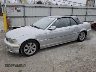 2005 BMW 3 Series 325Ci with VIN WBABW33415PL39286, listed as a Copart auction lot 44674025 with 183,711 mi miles and Salvage Title. Bid and sale history available at carsss.com. Image 1.