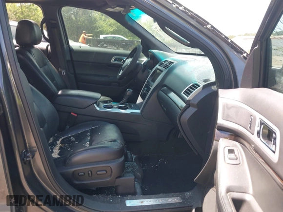 2015 Ford Explorer Limited z VIN 1FM5K7F87FGC15537, wystawiony jako IAAI lot #42077533 z przebiegiem 126 872 mil mil oraz . Historia ofert i sprzedaży dostępna na DreamBid. Obrazek 5.