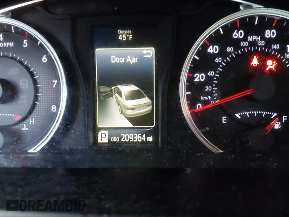2015 Toyota Camry XLE with VIN 4T1BF1FK1FU099964, listed as a IAAI auction lot 41211645 with 209,364 mi miles and . Bid and sale history available at DreamBid. Image 15.