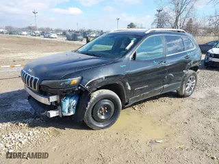 2019 Jeep Cherokee Latitude Plus with VIN 1C4PJMLB6KD181021, listed as a IAAI auction lot 41472681 with 94,881 mi miles. Bid and sale history available at carsss.com. Image 2.