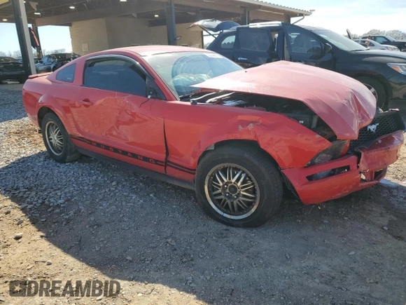 2007 Ford Mustang Deluxe z VIN 1ZVFT80N175200987, wystawiony jako Copart lot #50256835 z przebiegiem Nie podano mil oraz Szkoda całkowita • Salvage title. Historia ofert i sprzedaży dostępna na DreamBid. Obrazek 4.