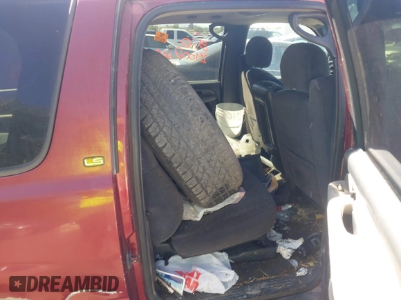 2002 Chevrolet Suburban LT with VIN 1GNFK16Z02J110518, listed as a IAAI auction lot 42672175 with Not provided miles and . Bid and sale history available at DreamBid. Image 8.