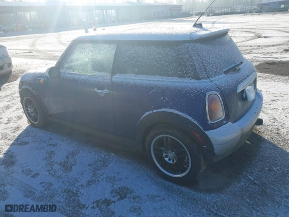 2007 MINI Cooper Hardtop with VIN WMWMF33587TL77089, listed as a IAAI auction lot 41471094 with 1 miles. Bid and sale history available at carsss.com. Image 3.