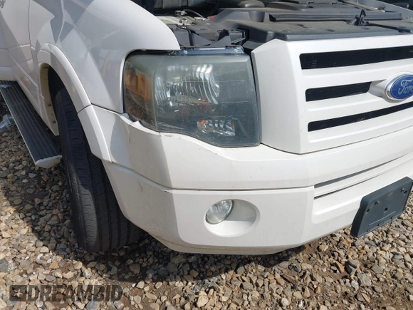 2010 Ford Expedition Limited z VIN 1FMJU1K56AEB54722, wystawiony jako IAAI lot #41926120 z przebiegiem 228 938 mil mil oraz . Historia ofert i sprzedaży dostępna na DreamBid. Obrazek 6.