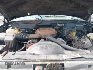 1994 Chevrolet Blazer z VIN 1GNEK18K0RJ366258, wystawiony jako IAAI lot #42471534 z przebiegiem 233 185 mil mil oraz . Historia ofert i sprzedaży dostępna na DreamBid. Obrazek 10.