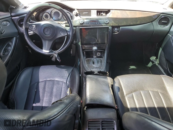 2009 Mercedes-Benz CLS 550 с VIN NCS108360, выставлен на аукционе Copart как лот 50796655 с пробегом 161 639 миль миль и Списание • Salvage title. История ставок и продаж доступна на DreamBid. Изображение 8.