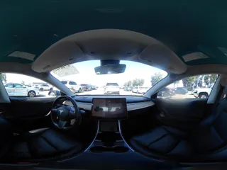 2018 Tesla Model 3 Long Range Battery z VIN 5YJ3E1EA2JF039262, wystawiony jako IAAI lot #42463443 z przebiegiem 77 482 mil mil oraz . Historia ofert i sprzedaży dostępna na DreamBid. Obrazek 22.