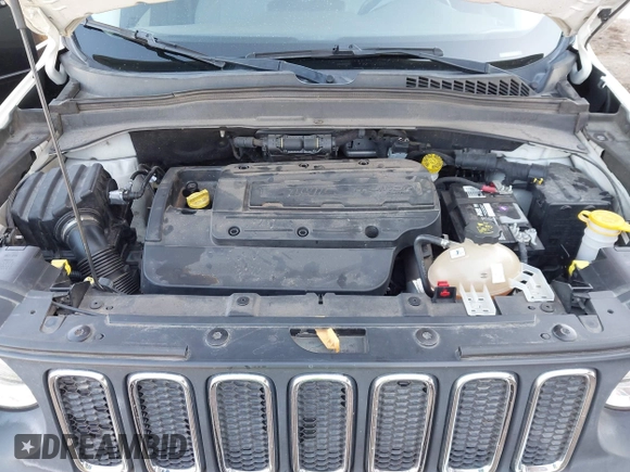 2015 Jeep Renegade Latitude with VIN ZACCJABH3FPC16382, listed as a IAAI auction lot 41858285 with 163,408 mi miles. Bid and sale history available at carsss.com. Image 10.