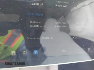 2023 Tesla Model 3 z VIN 5YJ3E1EA5PF383595, wystawiony jako IAAI lot #41965562 z przebiegiem 35 878 mil mil oraz . Historia ofert i sprzedaży dostępna na DreamBid. Obrazek 14.
