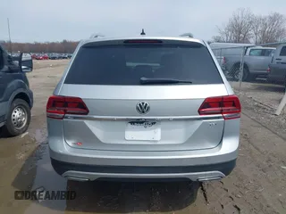 2018 Volkswagen Atlas S с VIN 1V2AP2CA1JC578834, выставлен на аукционе IAAI как лот 41970392 с пробегом 82 035 миль миль и . История ставок и продаж доступна на DreamBid. Изображение 17.