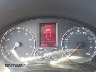 2005 Volkswagen Jetta 2.5L z VIN 3VWRG71K95M619046, wystawiony jako Copart lot #63351685 z przebiegiem 95 052 mil mil oraz Czysty tytuł • Clean title. Historia ofert i sprzedaży dostępna na DreamBid. Obrazek 9.