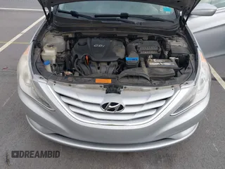2013 Hyundai Sonata GLS with VIN 5NPEB4AC1DH609459, listed as a IAAI auction lot 41125668 with 227,079 mi miles and . Bid and sale history available at carsss.com. Image 10.