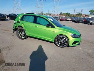 2019 Volkswagen Golf z VIN WVWVA7AU8KW118889, wystawiony jako IAAI lot #42104605 z przebiegiem 87 078 mil mil oraz . Historia ofert i sprzedaży dostępna na DreamBid. Obrazek 1.