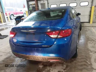 2015 Chrysler 200 S with VIN 1C3CCCBB8FN756535, listed as a IAAI auction lot 41464953 with 141,202 mi miles. Bid and sale history available at carsss.com. Image 17.