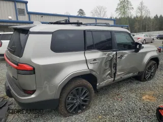 2024 Lexus GX 550 Premium z VIN JTJTBCDX2R5023308, wystawiony jako Copart lot #50315765 z przebiegiem 5 366 mil mil oraz Szkoda całkowita • Salvage title. Historia ofert i sprzedaży dostępna na DreamBid. Obrazek 3.