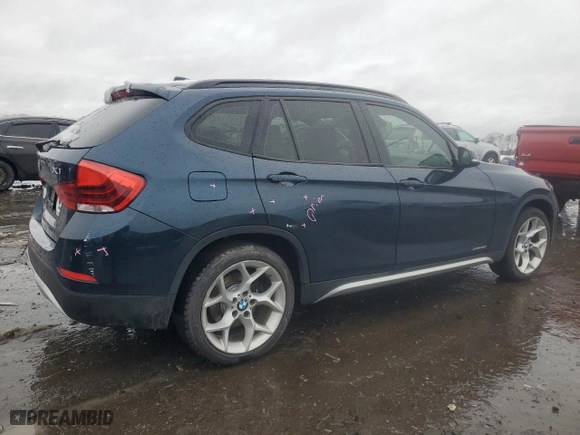 2013 BMW X1 xDrive28i with VIN WBAVL1C57DVR86577, listed as a Copart auction lot 44564685 with 175,135 mi miles and Salvage Title. Bid and sale history available at carsss.com. Image 3.
