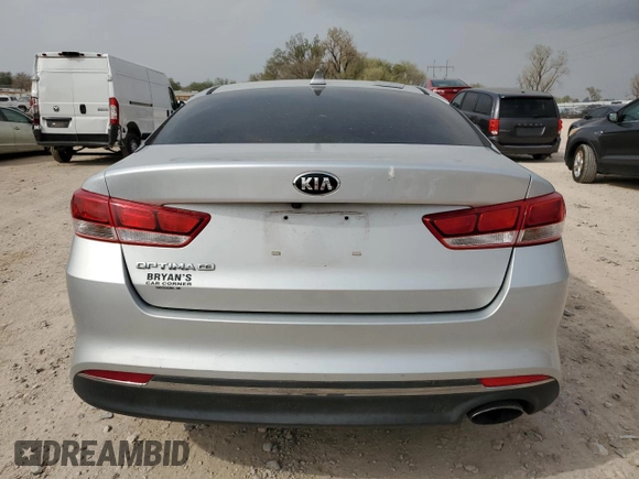 2017 Kia Optima LX z VIN 5XXGT4L33HG144798, wystawiony jako Copart lot #51534195 z przebiegiem 103 749 mil mil oraz Szkoda całkowita • Salvage title. Historia ofert i sprzedaży dostępna na DreamBid. Obrazek 6.